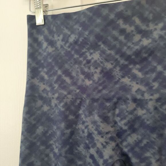 Spanx Look at Me Now Blue Tie Dye Seamless Leggings Size XL - Picture 3 of 4